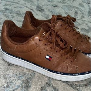 Men Tommy Hilfiger size 12 sneakers